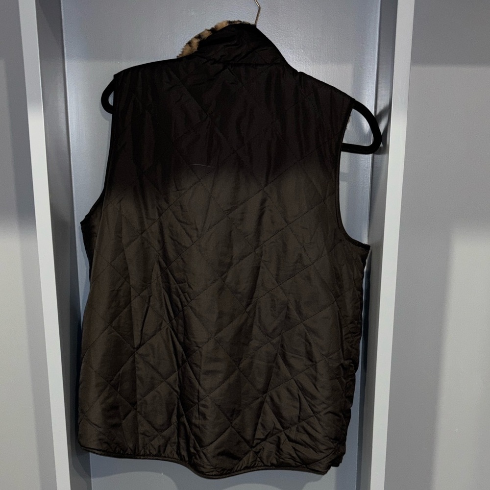 Entro Reversible Cheetah Print Fur/ Black Vest Sz L Fit size 10-12 Women’s - Picture 4 of 7